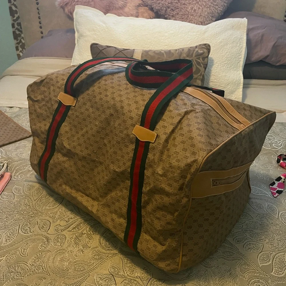 “Authentic” Gucci Brown and Yellow Travel Bag - Picture 6 of 7